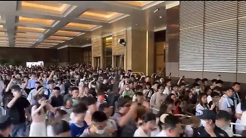 استقبال تاريخي لميسي لحظة وصوله الصين.. فيديو