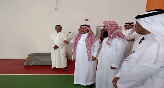 بالصور.. مدير تعليم الرياض يتفقد سير العملية التعليمية في رماح