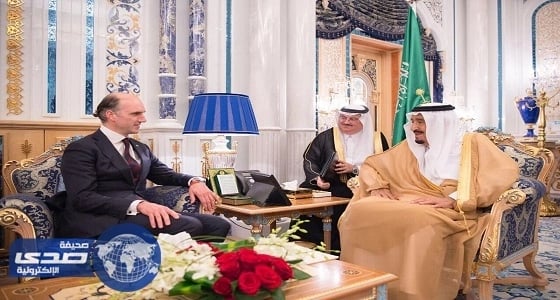 بالصور.. خادم الحرمين يستقبل نائب حزب المحافظين بالبرلمان البريطاني