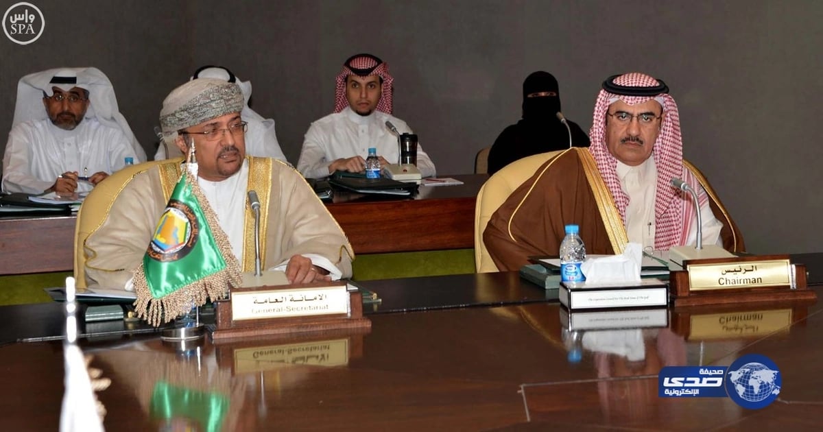 بالفيديو.. معالج شعبي يروي كيف حبس جن بخاتم:"كان يصرخ مثل الطرزان"