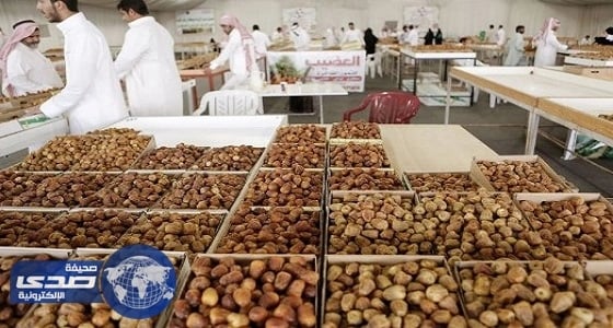 انطلاق سوق التمور في رياض الخبراء