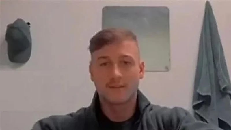 مسجون يثير جدلاً واسعًا بمشارك يومياته من داخل الزنزانة على تيك توك