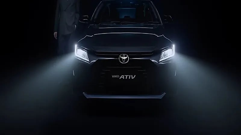 شاهد.. مواصفات تويوتا يارس 2023