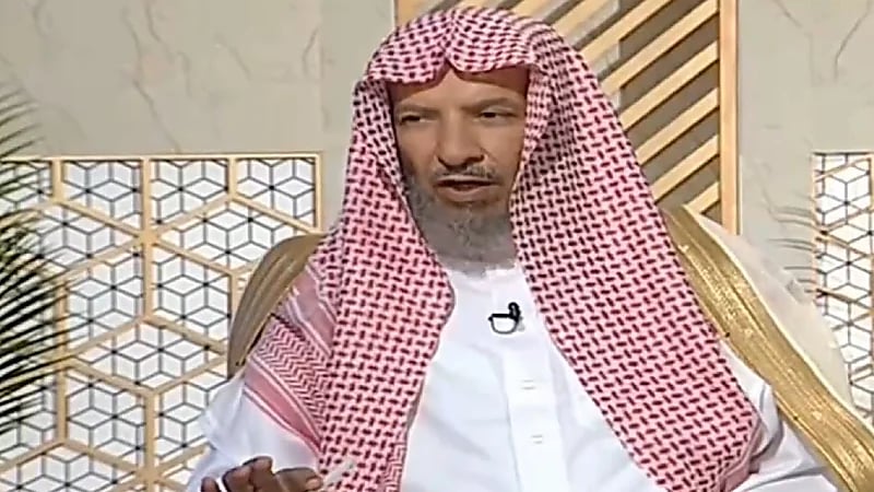 الشثري يوضح حكم شراء هاتف بالتقسيط على 3 سنوات مع زيادة في سعره .. فيديو