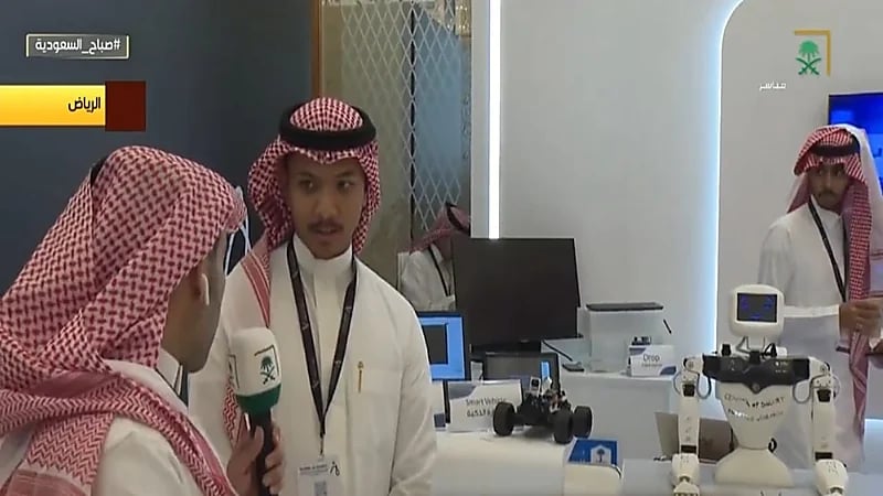 بالفيديو.. اختراع سيارة ذكية "ذاتية القيادة" تعتمد على الكاميرا