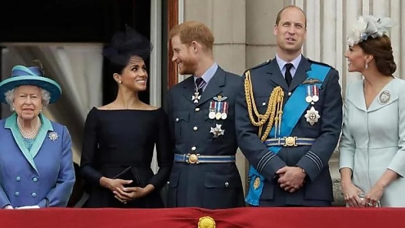 الملكة إليزابيث تهدد BBC بسبب فيلمها عن النزاع بين وليام وهاري