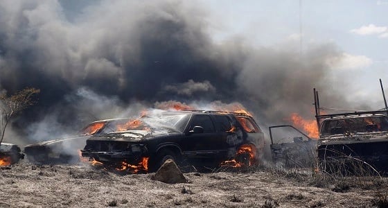 عشرات السيارات تحترق بسبب حريق هائل في هندوراس
