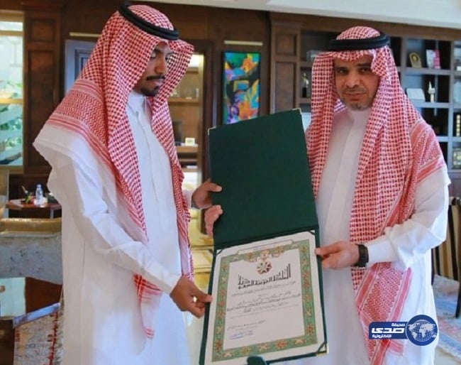 شاهد.. عائلة سعودية تفاجئ العاملة المنزلية بهدايا