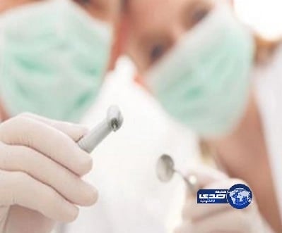 ضبط عيادة مخالفة لتركيب أسنان الذهب والفضة للحجاج في ملحق عمارة سكنية بالمدينة
