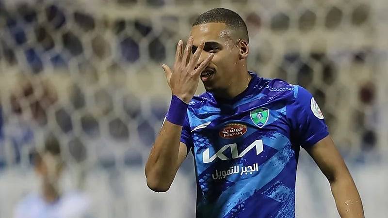 إصابة بن دبكة تربك حسابات الفتح قبل مواجهة الهلال