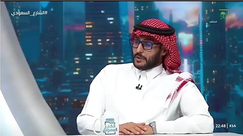 خالد الحجاج: استخدام أعلام القبائل تعد مخالفة قانونية.. فيديو