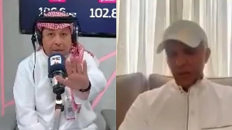نقاش ساخن بين الدبيخي والجفن عن تأخر حافلة ⁧‫النصر‬⁩.. فيديو