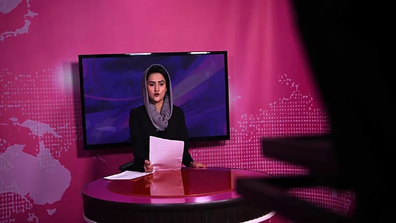 "طالبان" تمنع بث مسلسلات تظهر فيها النساء