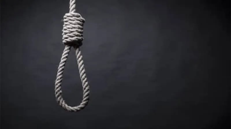 شاب ينتحر شنقًا ويودع عائلته بمقطع فيديو