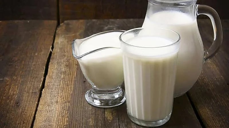 علاقة "حليب البقر" بزيادة خطر الإصابة بمرض باركنسون