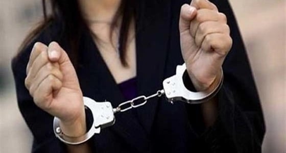 حبس إمرأة تبث فيديوهات لنفسها مُخلة بالأداب