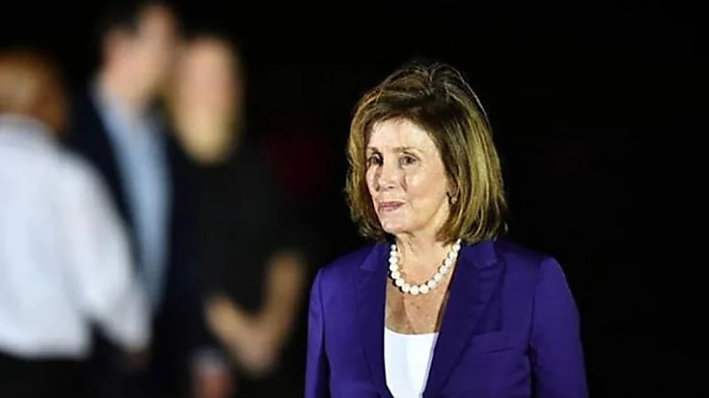 "الصين" تفرض عقوبات على نانسي بيلوسي عقب زيارتها لتايوان