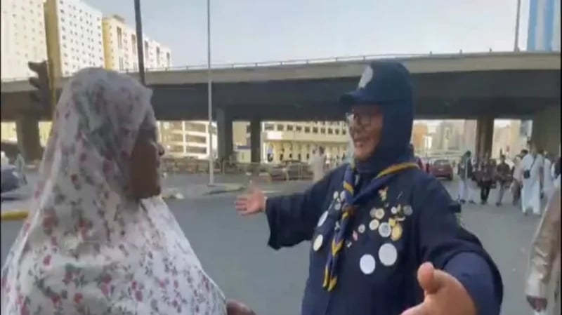 بالفيديو.. مواطنة تروي قصة عملها كمطوفة لخدمة ضيوف الرحمن