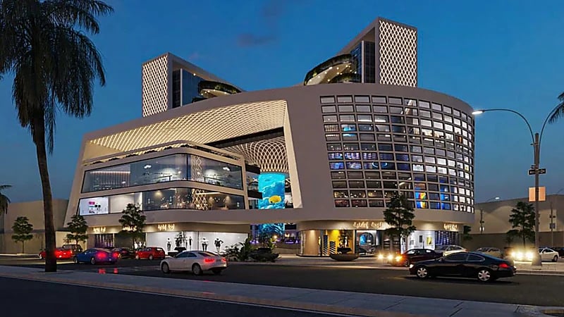 بدء أعمال الحفر والإنشاء في مشروع فندقي بشارع سلطانة‬⁩ في المدينة المنورة .. صور