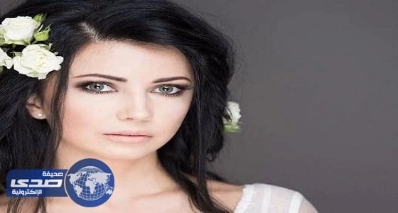 جمال مطربة يتسبب في توقيفها بالمطار