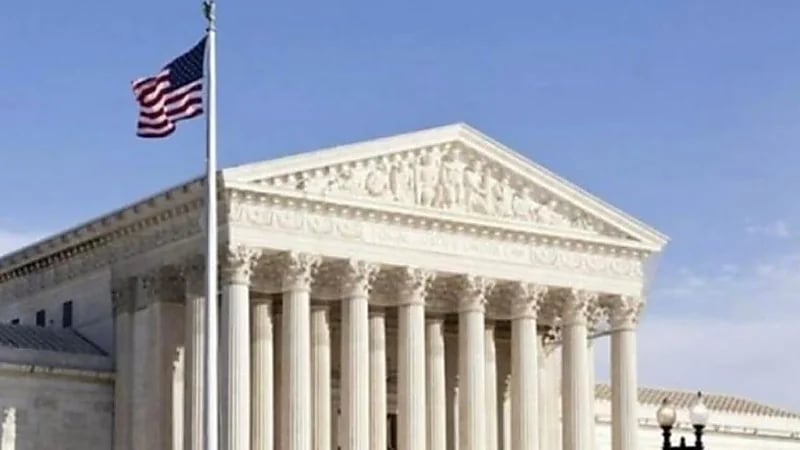 الحزب الجمهوري يهدد وزارة العدل الأمريكية بعد مداهمة منزل ترامب