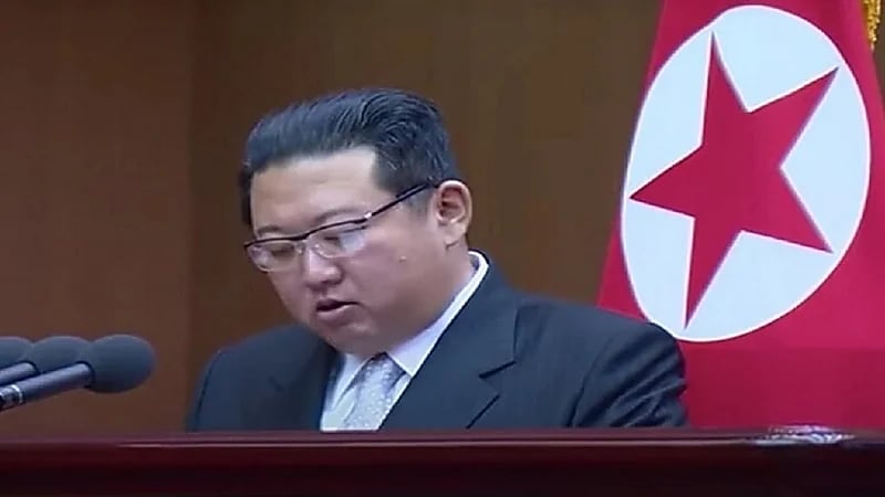 الرئيس الكوري يغير تسريحة شعره الشهيرة