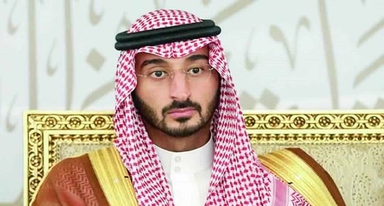 نائب أمير مكة المكرمة ينقل التعازي لذوي الشهيد المالكي