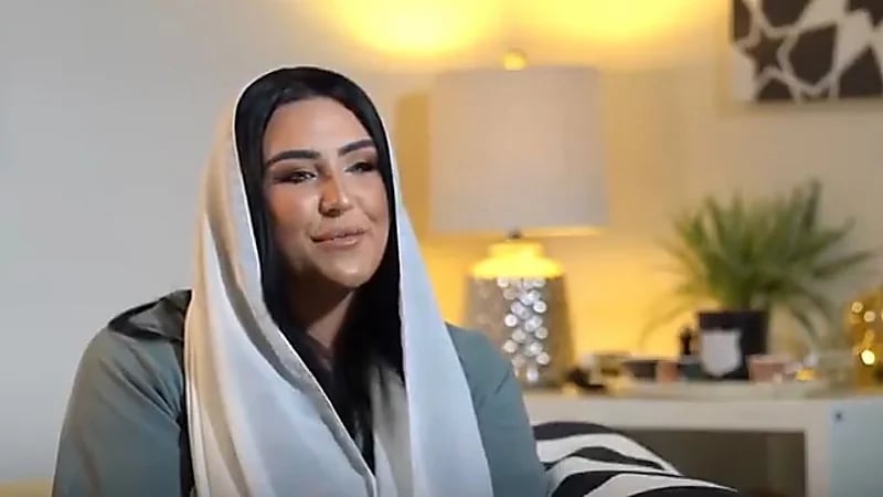 مقيمة أمريكية: المملكة أتاحت لي الكثير من الفرص مع رؤية 2030 (فيديو)