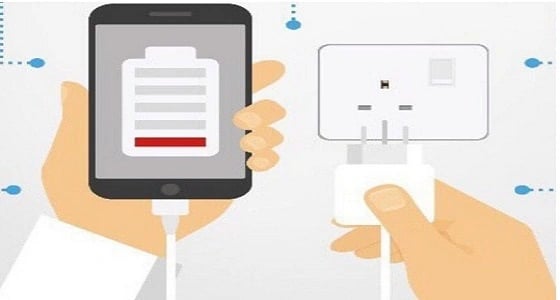 11 نصيحة عليك اتباعها عند شحن هاتفك لتجنب الحرائق