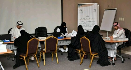 " صحة الشرقية " توقع عقود تدريب 1055 خريجًا من الدبلومات الصحية