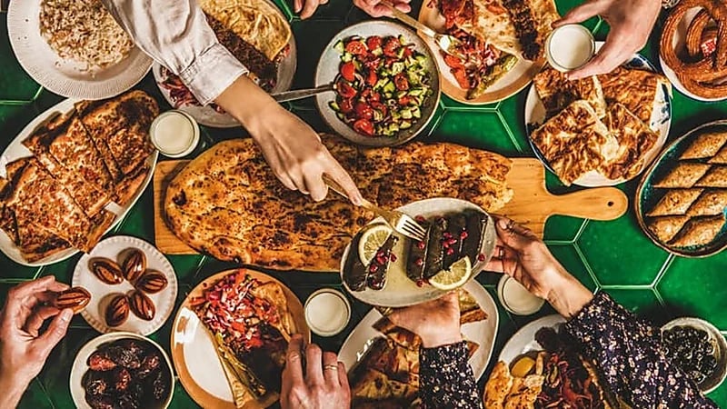 عادات تضر بصحتك خلال شهر رمضان