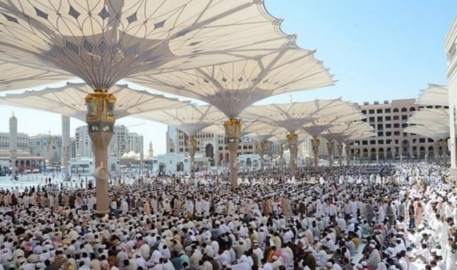 إمام الحرم النبوي يحذر من تهديد المرأة بالطلاق .. ويؤكد: محرم شرعاً