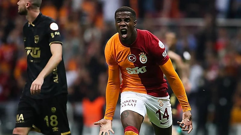 الهلال يسعى لضم نجم غلطة سراي لتعويض غياب نيمار