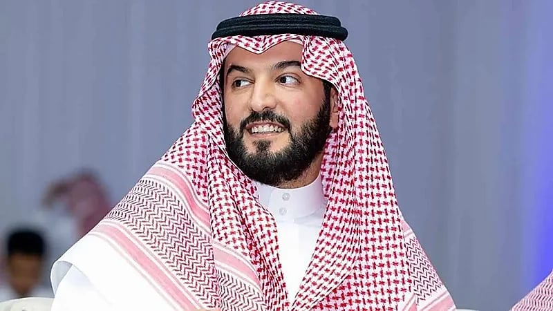 فهد بن نافل يعقد اجتماعات غدًا في الرياض