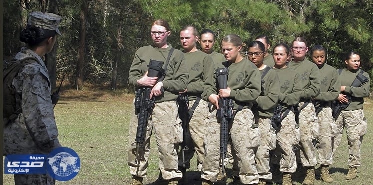 البنتاغون يٌحقق بواقعة نشر جنود المارينز  صور فاضحة لزميلاتهم