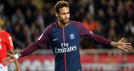 نجاح العملية الجراحية للبرازيلي نيمار