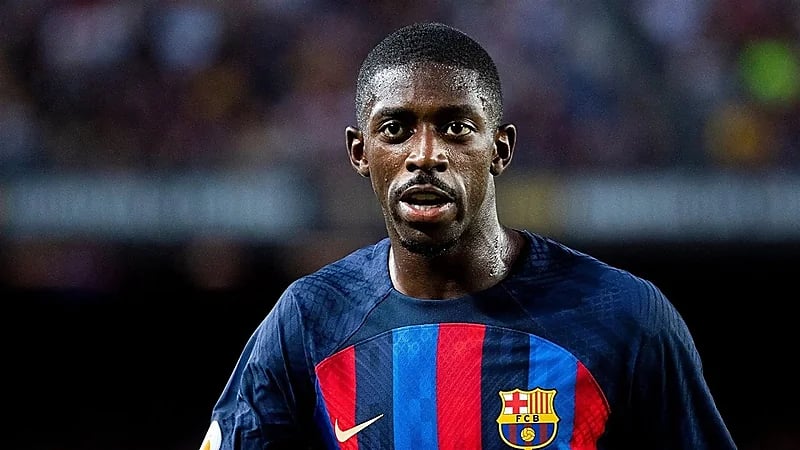 ديمبلي يصل إلى باريس سان جيرمان اليوم