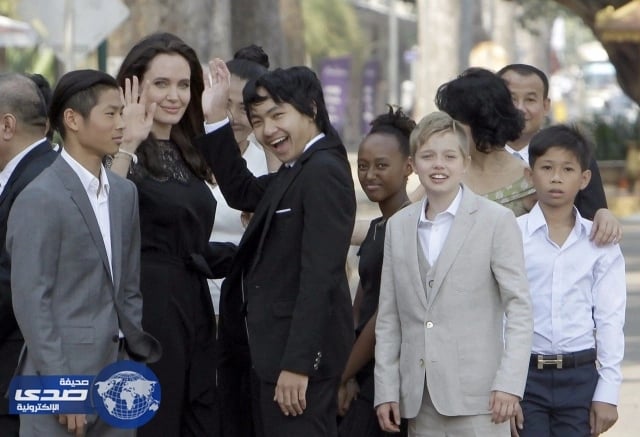 جيران أنجلينا جولي يصفون العيش إلى جانبها بالكابوس