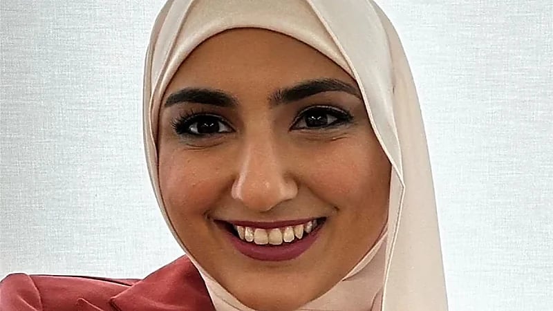 أميرة حشوي أول ملكة جمال محجبة في ولاية ميشيغان الأمريكية