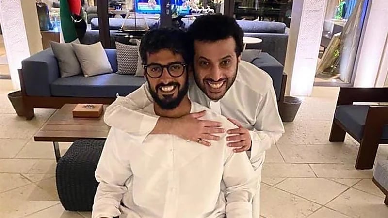 تركي آل الشيخ يظهر في مشهد أخوي معبر مع زايد بن حمدان