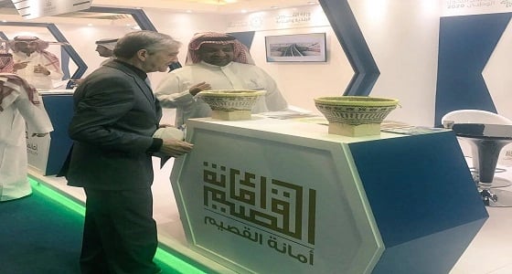 السفير الجزائري يزور جناح " القصيم " بالجنادرية 32