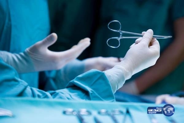 أمير عسير يعزي ذوي المتوفى مع ابنته في سيول شواص ببلقرن 