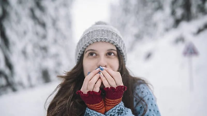 أمراض تشير إليها برودة اليدين والقدمين