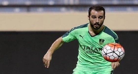 " فيتفا " يريد الرحيل من النادي الأهلي