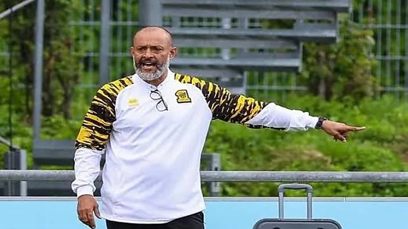نوتنغهام فوريست يريد التعاقد مع مدرب الاتحاد