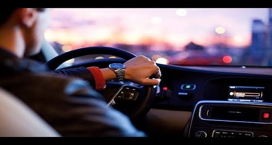 أمن الطرق: استخدم الجهة اليمنى وشغِّل إشارات التنبيه لو تعطَّلت الفرامل