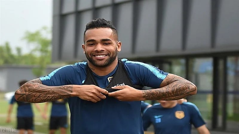 النصر ينسحب من صفقة التعاقد مع تيكسيرا