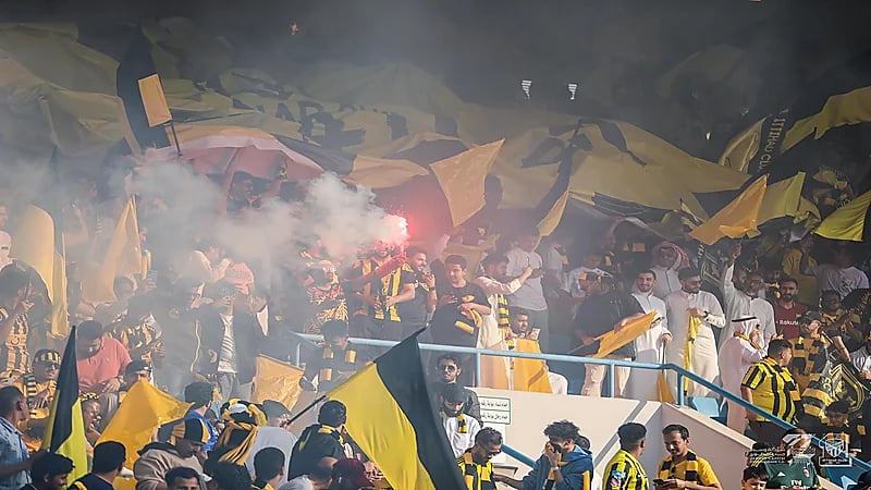 فيديو .. جماهير الاتحاد تطالب أنمار الحائلي بميسي