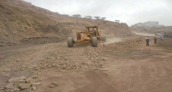 بدء أعمال إعادة تأهيل طريق " قعطبة الضالع " بقيمة 5 مليون دولار