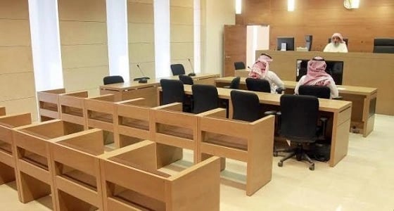 مطالبات بترخيص أسلحة للقضاة بعد واقعة التعدي على قاضي المدينة